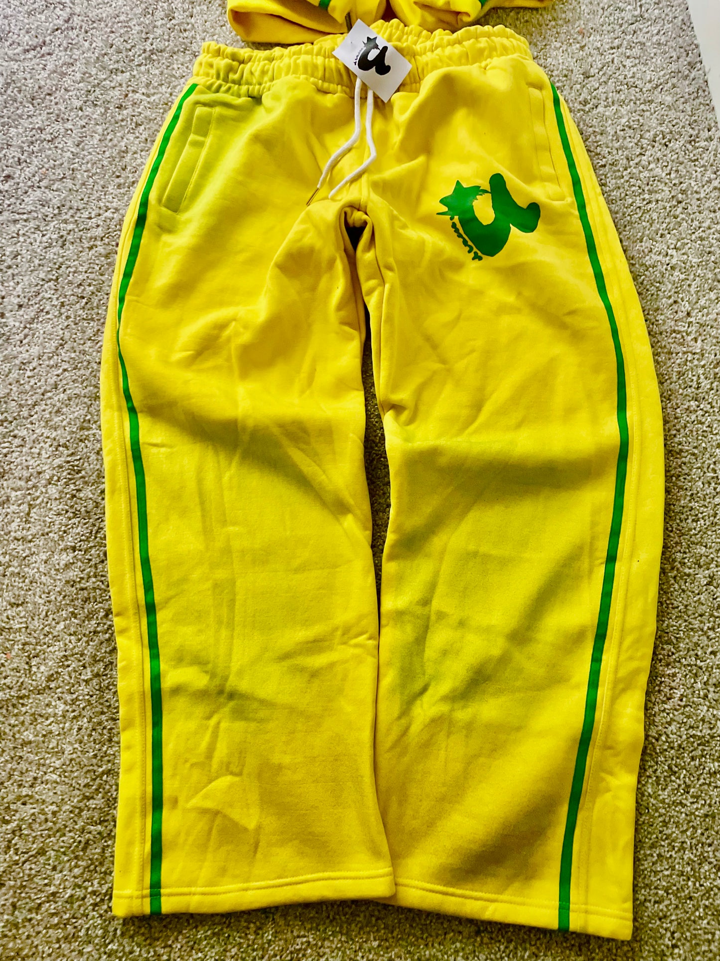 PINEAPPLE ACG. SWEATSUIT